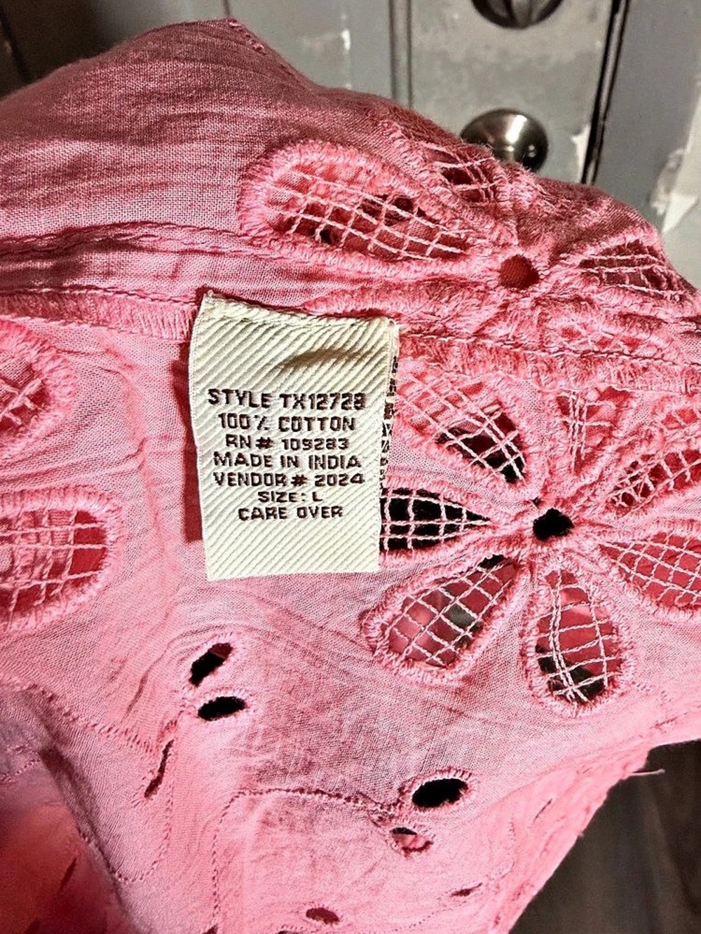 Sure Gypsy Floral Eyelet Ombre Shirt Pink & White Size Large - Picture 5 of 6